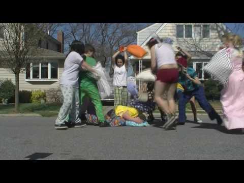 Super EPIC Slow Motion Pillow Fight