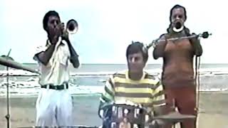 Video thumbnail of "Two Man Sound   Capital tropical"