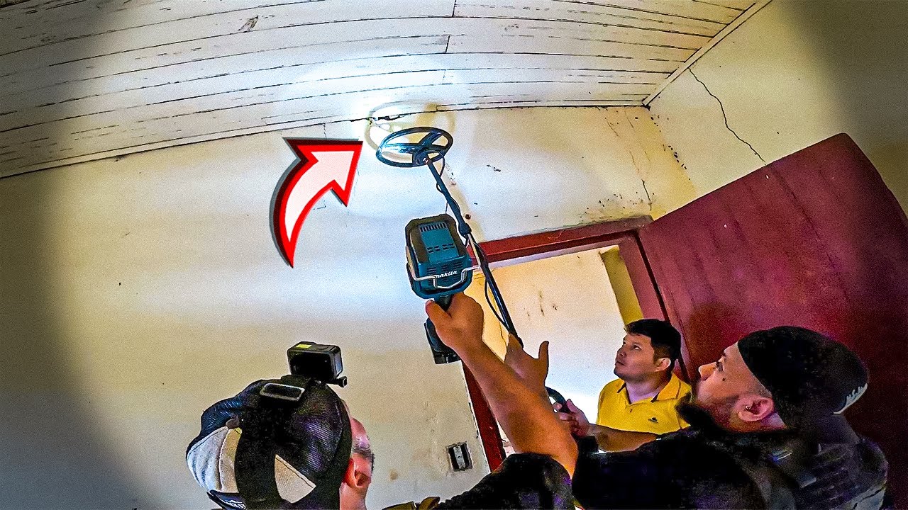 USAMOS O DETECTOR DE METAL NA CASA DAS SOMBRAS