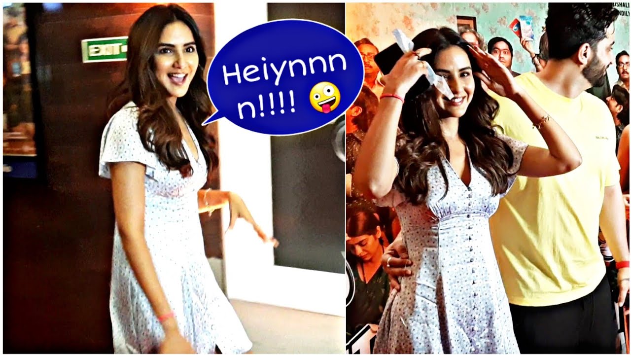 Cute 😍 Moment with Jasmin Bhasin and Aly Goni tonite at a Movie Premiere in City | Couple | #jasly