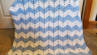 Blue and White Chevron Baby Blanket | How To Crochet An Easy Chevron Baby Blanket