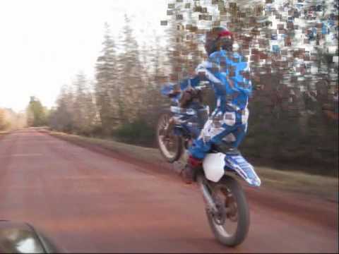 2 Stroke Dirt Bike Wheelies