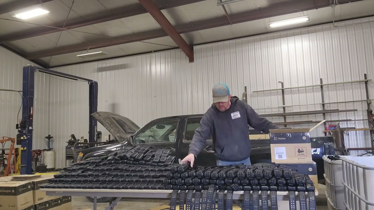 Обзор и информация о недоуздках для крупного рогатого скота. Комплектация 160 из 1200 ошейников.