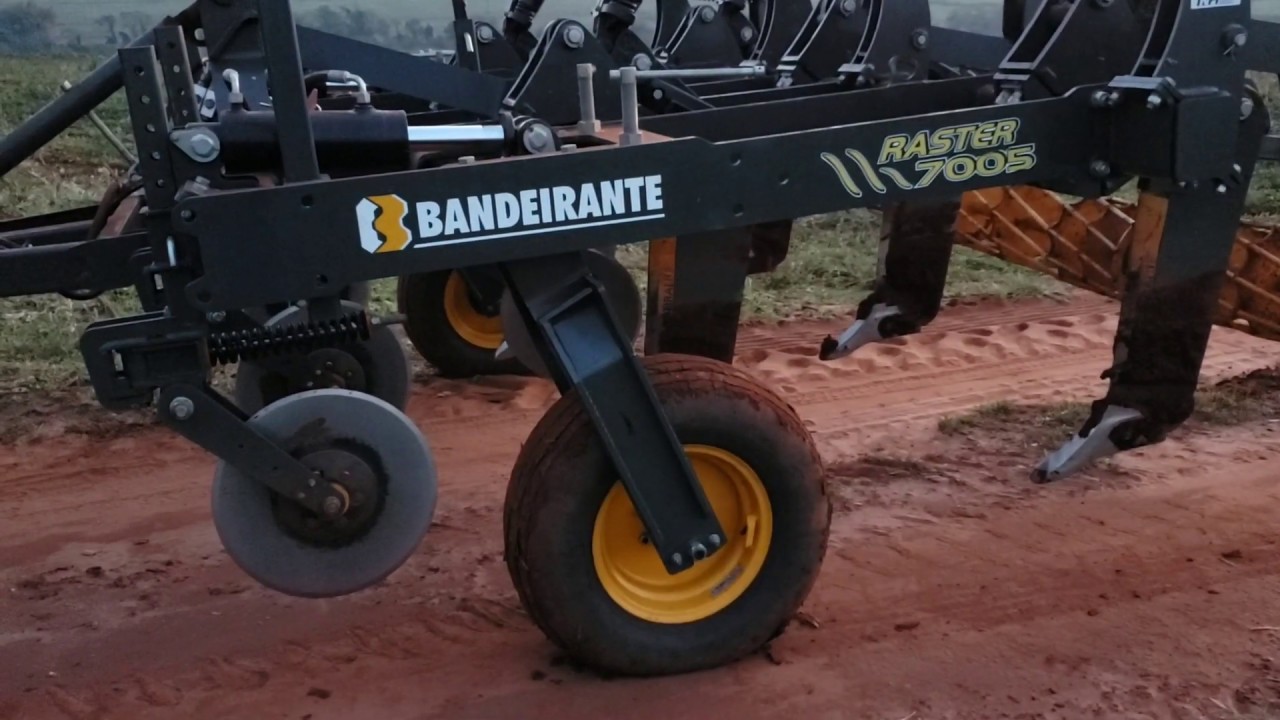 Subsolador Bandeirante 5 hastes canavieiro