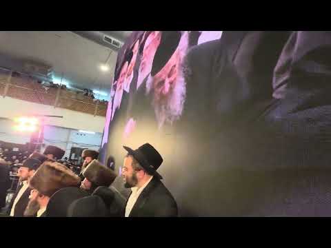 🎶השירה שבקעה מהמקלט מול גזירות יועהמשי"ת ואירן: האלפים בראשם המנהיג הרב לנדו בשירת עוצו עצה ותופר