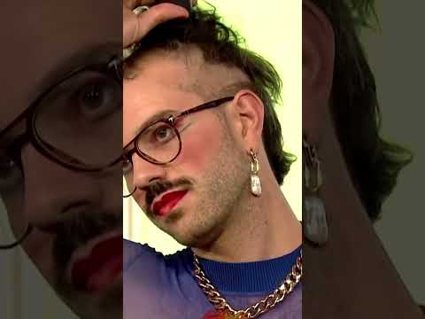 Winner Of German Book Prize Shaves Hair In Solidarity With Iranian Protesters