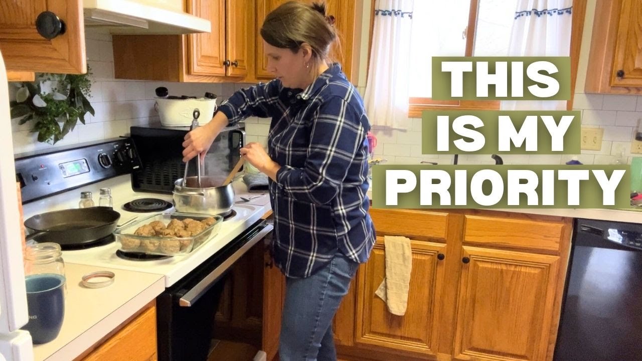 Monday Motivation!! Homemaking Day in the Life + New Easy Dinner