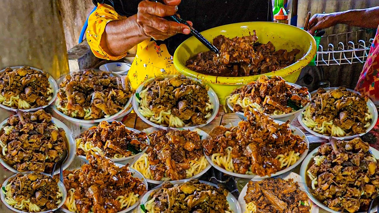 EDAN!! CUMA 9 RIBU MIE AYAM BALUNGAN BRUTAL BISA BUAT MAKAN 2 ORANG! WARUNGE KECIL PINGGIR KALI