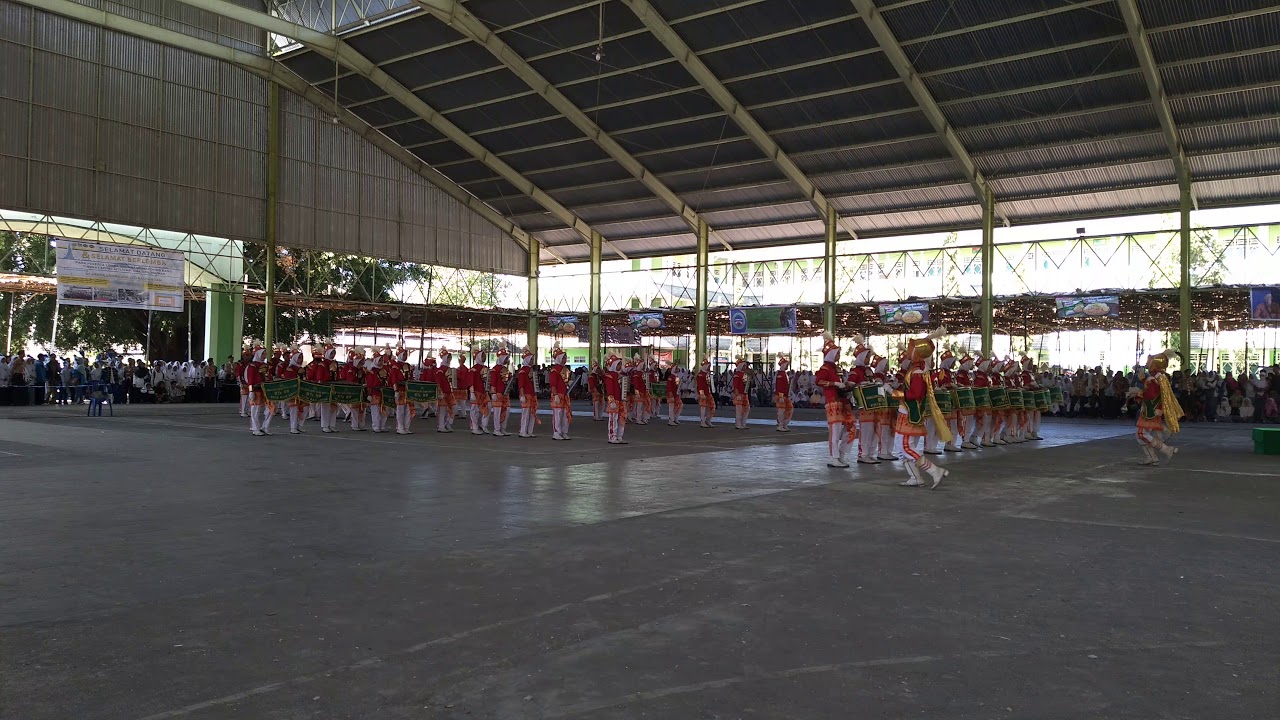 Pertunjukan Display Marching Band 