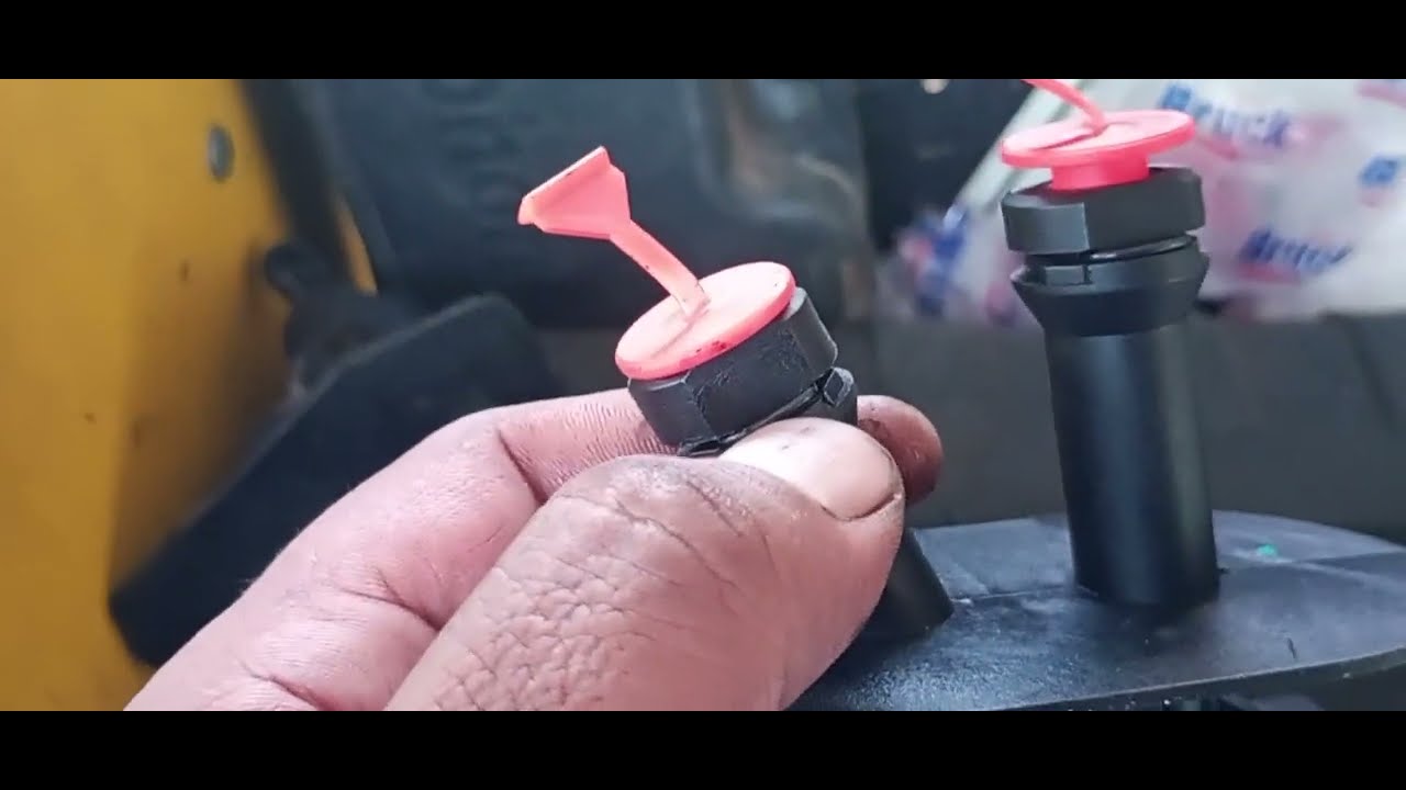 Cómo cambiar la bomba o cilindro maestro del embrague o clutch del Ford Fiesta First 2003 Peluso Tv