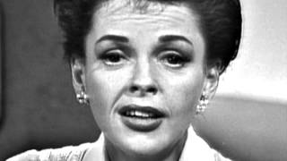 Video thumbnail of "Judy Garland - SMILE"