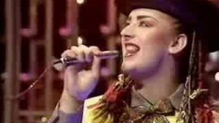 Culture Club- Karma Chameleon multivideo chords