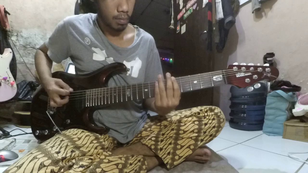 GITAR MUSICMAN JP12 JOHN PETRUCCI BUATAN MOJOKERTO HARGA 3,5 JUTAAN KUALITAS OKE SUARA GAHAR!!!