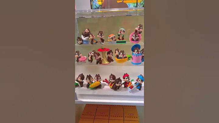 Popmart Store Vlog #popmart #unboxing #labubu #popmartunboxing #peachriot #skullpanda #blindbox #fyp