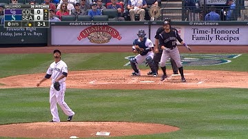 Reynolds crushes a two-run homer