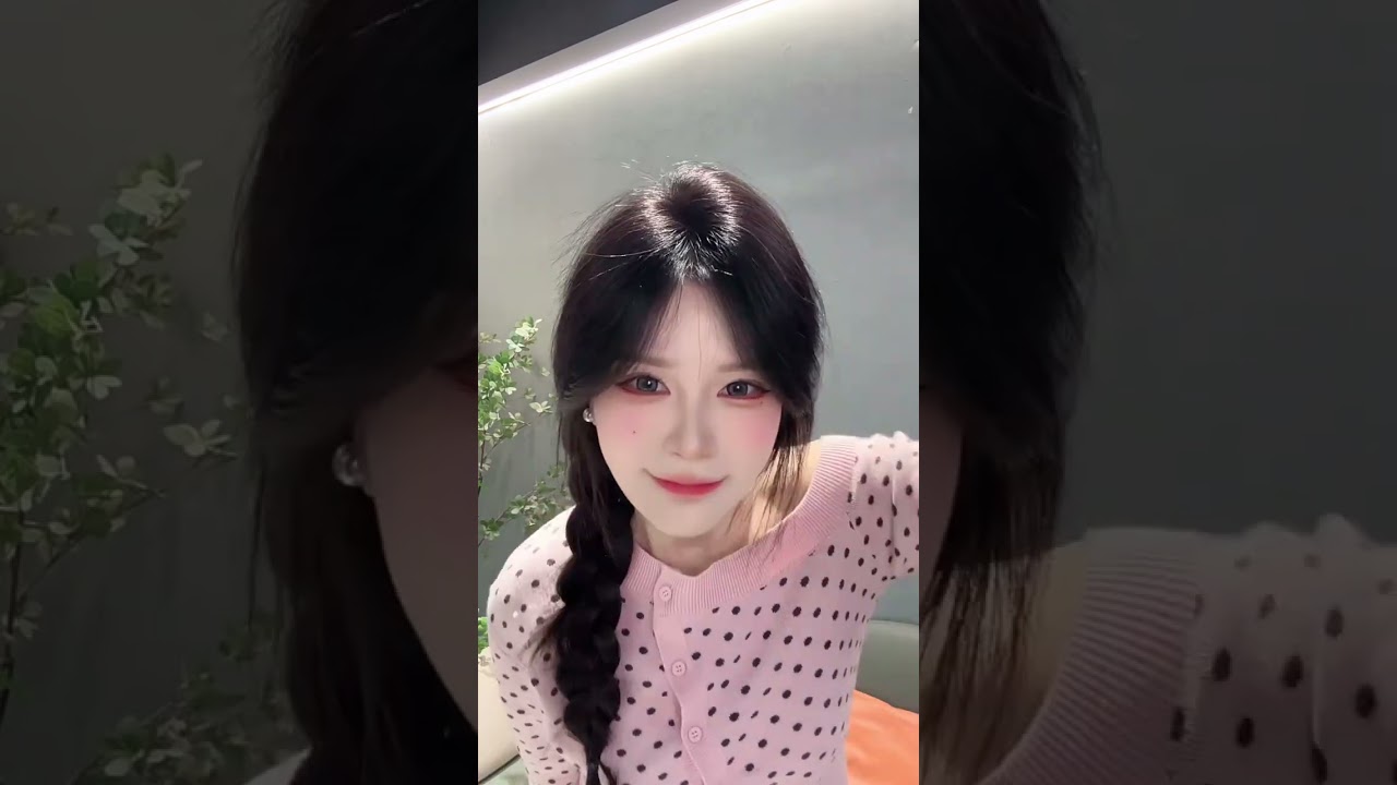 The Most Advanced Autumn Look Starts with This Wig Atmosphere Hairstyle