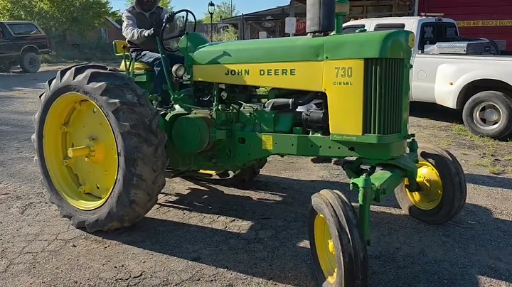 John Deere 730 Diesel - Bob Clark Tractor Collection - Lot 100