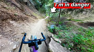 Saya Membawa Sepeda Gravel Saya di Jalur Sepeda Gunung