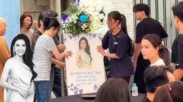 Tang lễ Ngọc Trinh (Mùi Ngò Gai) Di ảnh đã được gia đình mang ra ngoài, Học trò hỗ trợ dựng rạp rồi