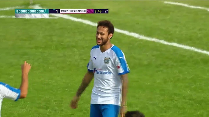 Neymar faz golaço por cobertura em jogo festivo