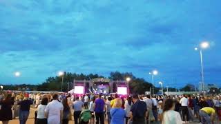 АКВАМОЛЛ АШАН Ульяновск 2019 Quest Pistols Show песня Мокрая АКВАМОЛЛ АШАН Ульяновск 2019 Quest Pistols Show песня Мокрая