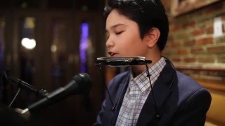 Piano Man, Amazing Performance 11 year old  Matthew Williams singing Billy Joel chords