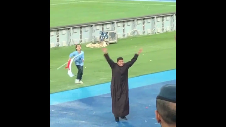 جمهور نادي الكويت ينزل ملعب استاذ جابر اووو دشداشه😂