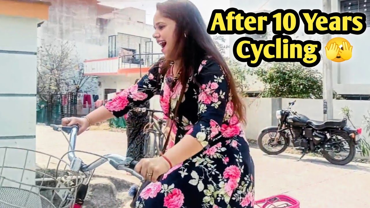 10 Sal Baad Cycle Chalake Bachcho Ke School Gayi😰@HoshiyarNandini 