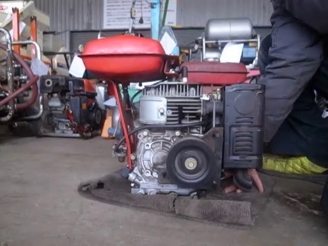 3 MITSUBISHI G510 発動機 - YouTube
