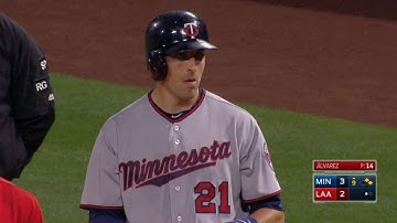 Castro delivers a go-ahead two-run single