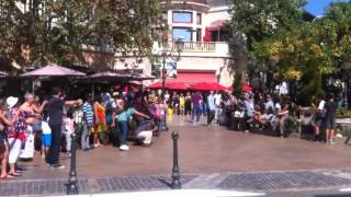 Gangnam style flash mob
