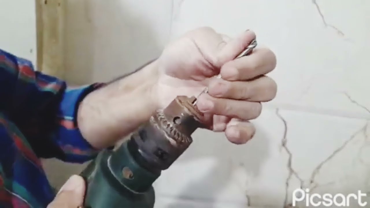 How to Use Drill Machine on Wall and Tiles दीवार और टाईल्स मे होल करने और गिट्टी लगाने का सरल तरीका!