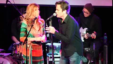 Connie Britton and Chip Esten Sing "The Rivers Bet...