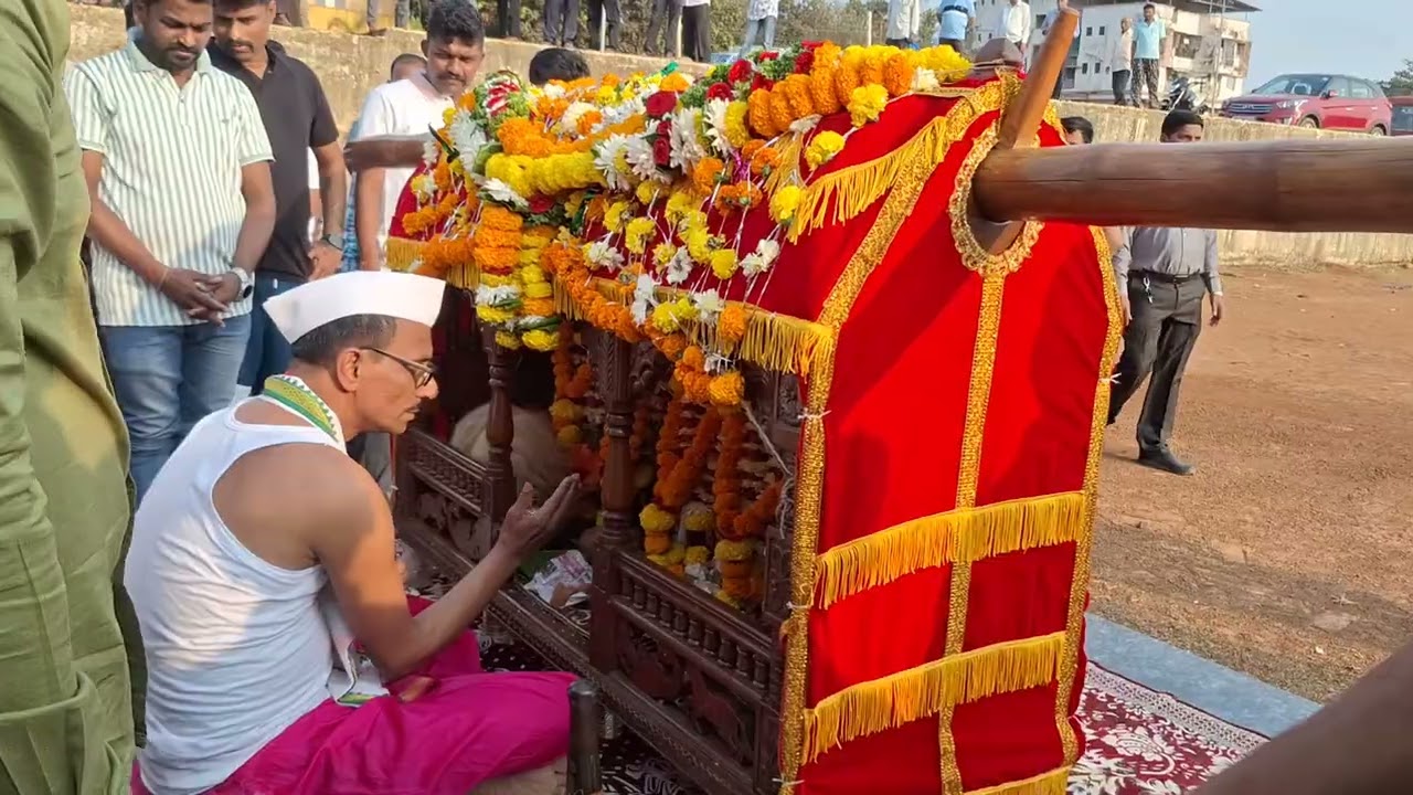 श्री देव केदारनाथ उर्फ केदारबाजी ची पालखी सावर्डे सहाणेवर घेऊन जाताना...