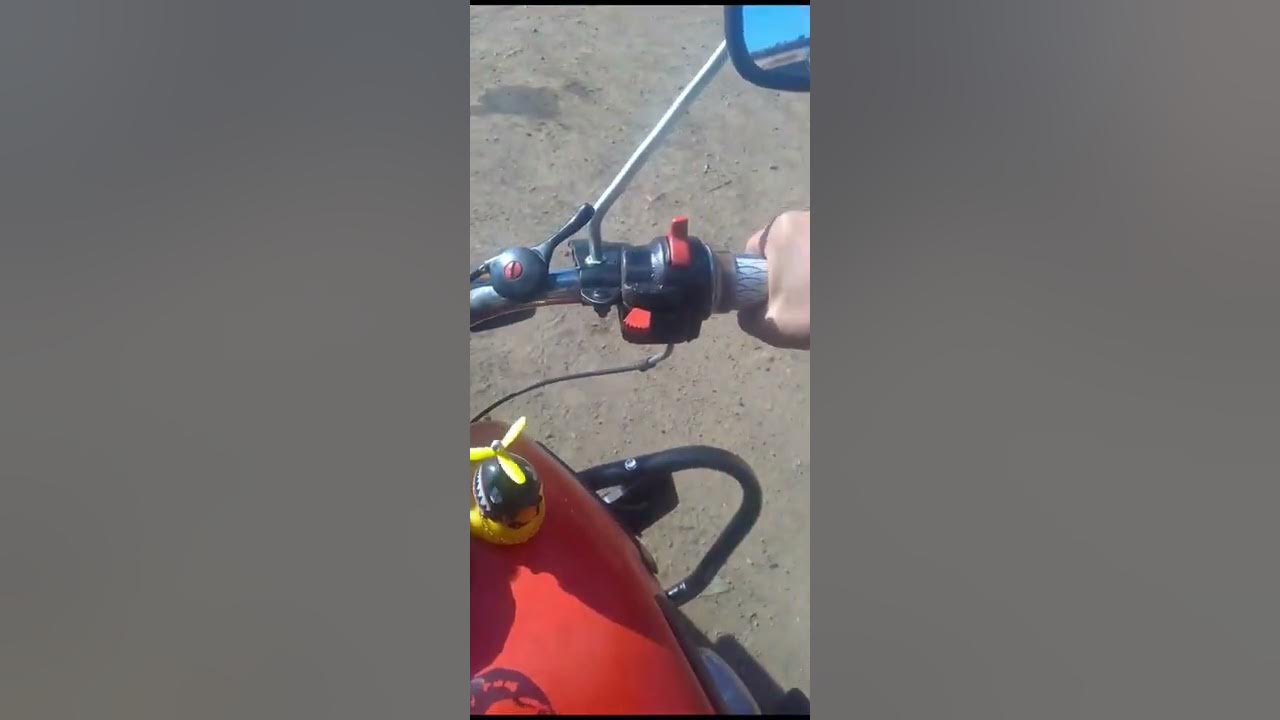 Непонятный гул в квартире. Гудят моторы. Гул двигателя 1. Гул мотора разрывал. Текст песни гул мотора разорвал ночной покой.