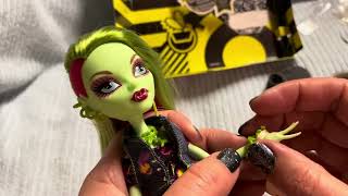 Mattel Monster High Boo-riginal Creeproduction Venus McFlytrap Unboxing @CanadianOriginal 