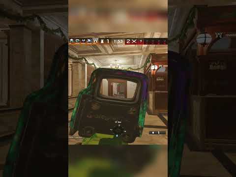 Idk know how that second kill connected... lol #savesiege #pc #r6 #r6siege #risksr6 #rainbowsixsiege