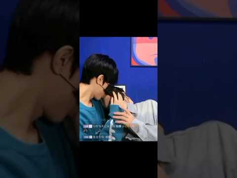 BL kiss 💋 Wang Junjie & Wu Xi Lin #foryou #lgbtq #lb #gay #lover #kiss #kuaishou #douyin #bltiktok