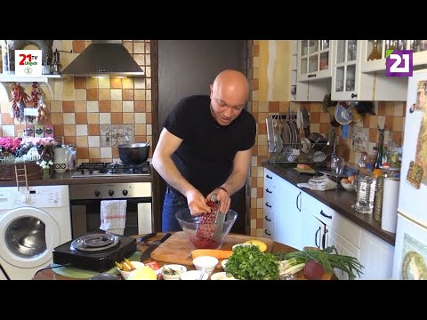 Videó: Hogyan Főzzük A Borscsit Marhahússal