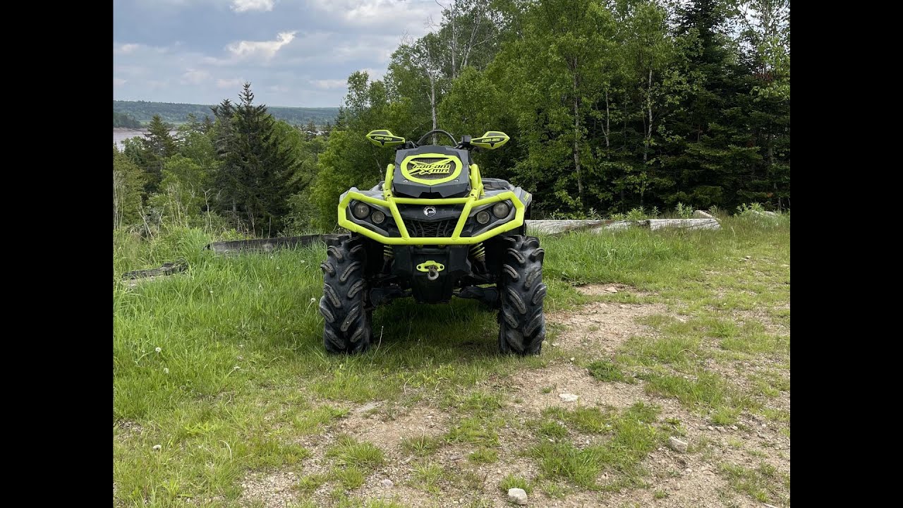 testing out the 29.5 outlaw 2 on the canam *insane traction*