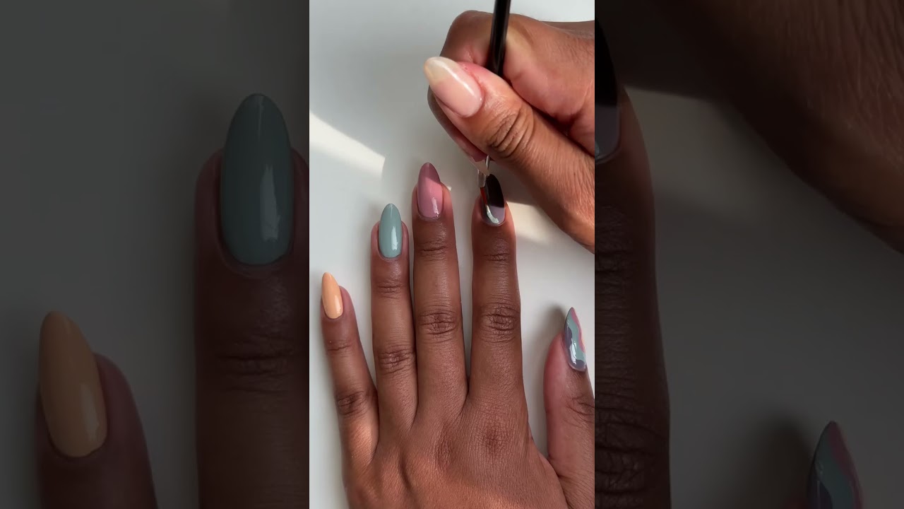 Wiggly Wave Nails | Orosa Beauty 