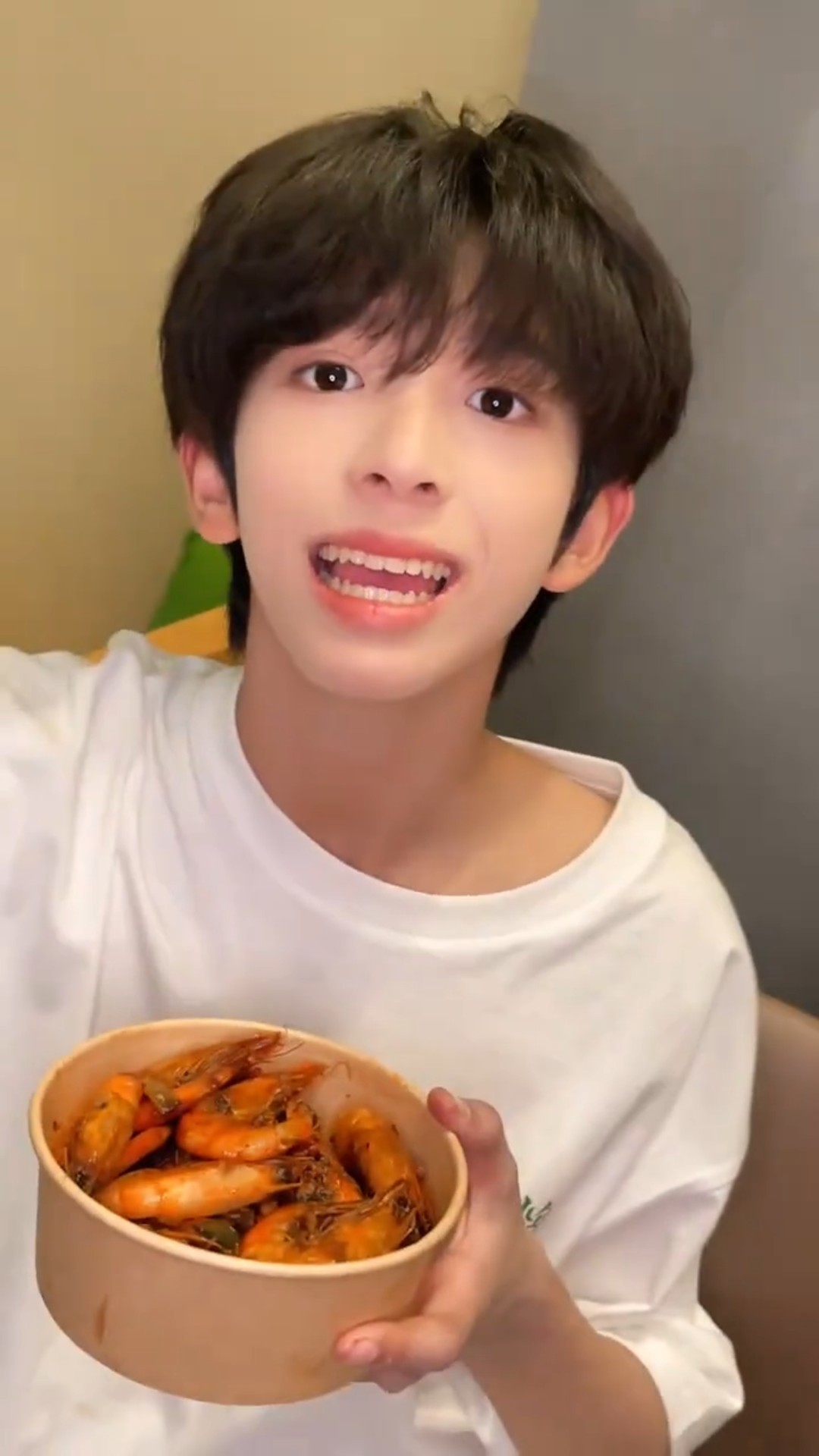 ❓❗️うそ❗️❓ #TF家族练习生Chen Junming - YouTube