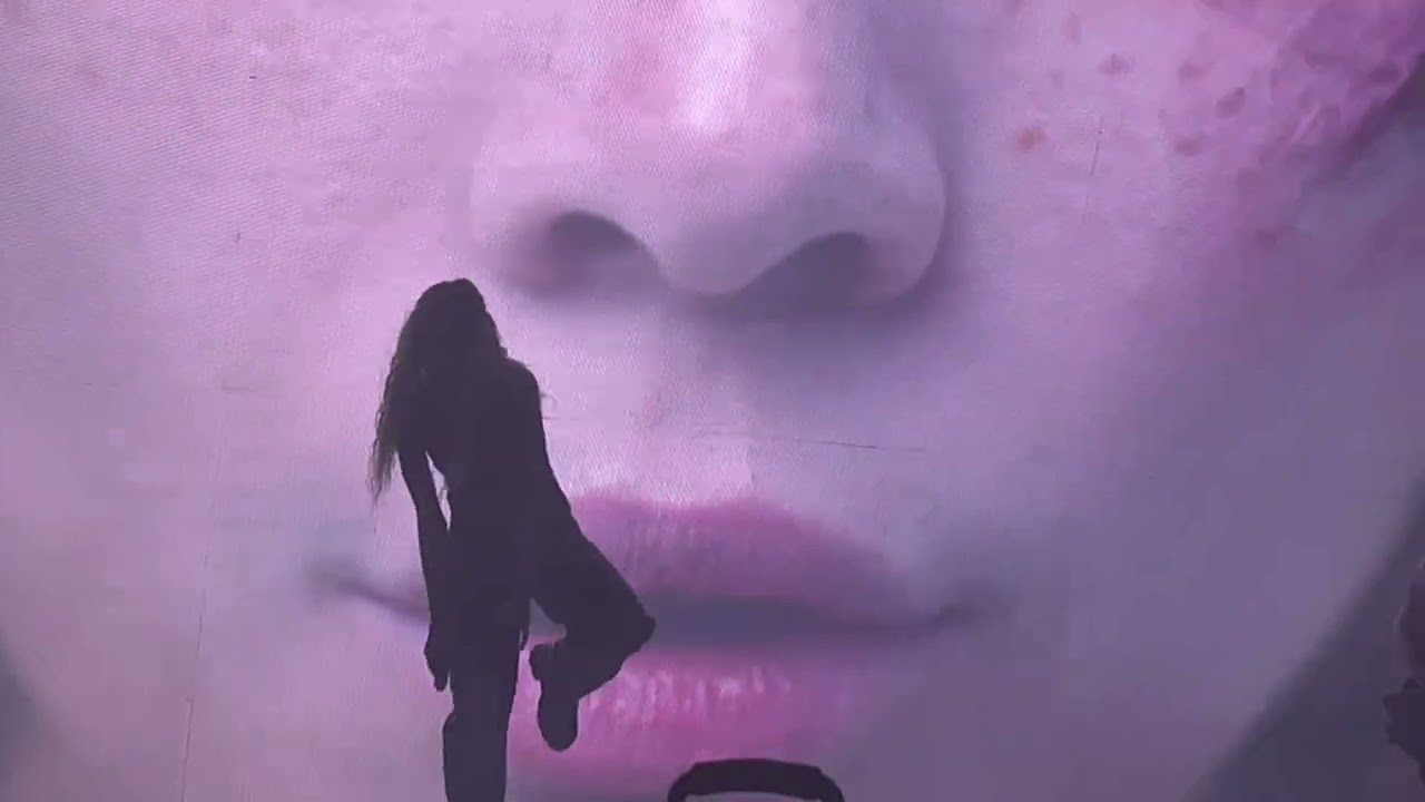 Halsey - killing boys, Live in Irvine