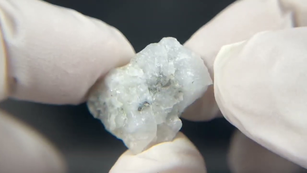 アフガニスタン産パンジシール・エメラルド原石 5.6g - パーフェクト