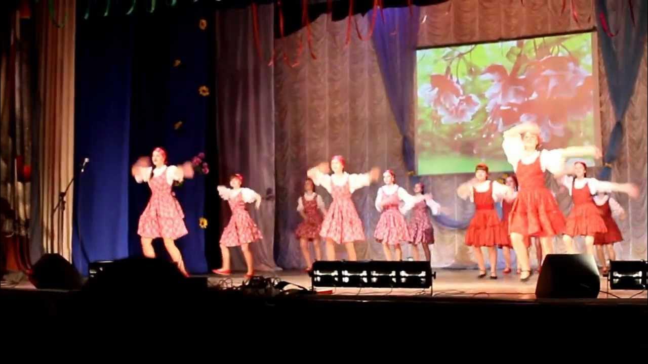 Курочка по семечку. Танец курочка по семечкам похаживает. а курочка по семечкам похаживает. танец курочка по сеничкам. русский народный танец курочка по семечку.