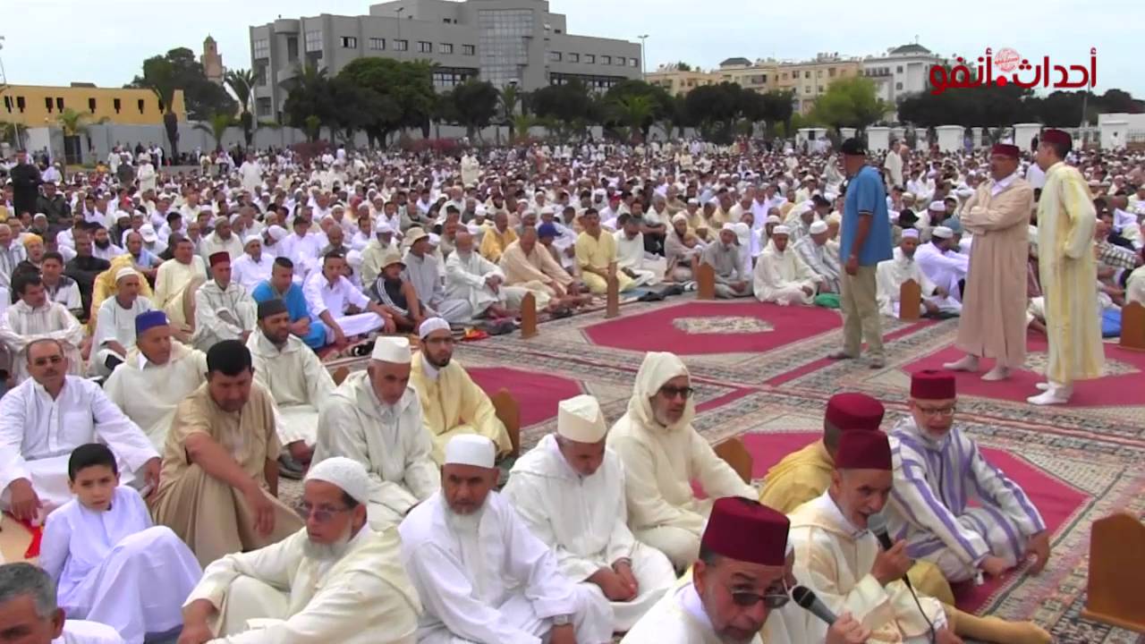 تسبيح وحمد وتكبير في صلاة عيد الفطر بمصلى الحي الحسني