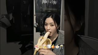 Fancam Ryujin Eating