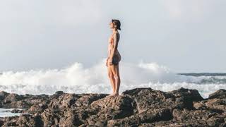 R3HAB-Am I The only one (Lyrics) with Astrid &HRVY