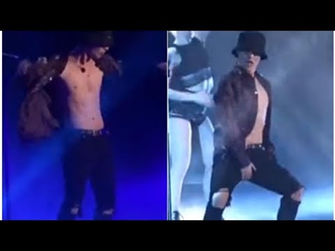 張藝興罕見脫了！表演一半「直接扯開上衣」　胸肌+平板腹肌全露
