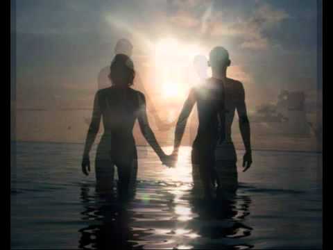 Suasana pun pecah - Hidup Ini Mahal - Goliath (Live) Menoewa Kopi Jogja